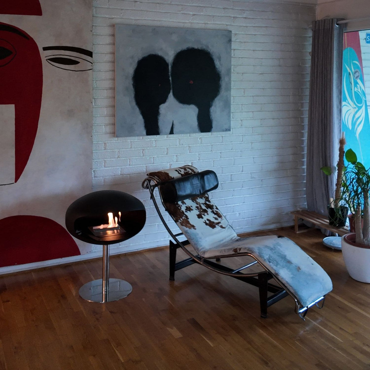 Cocoon Pedestal - Matte Black with Steel Pedestal