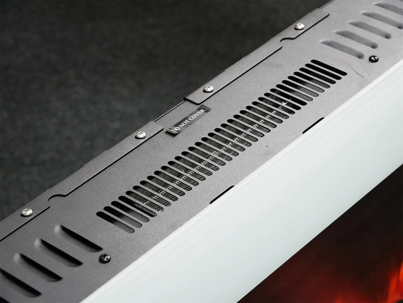 Azurite 127 cm – biały ścienny kominek elektryczny