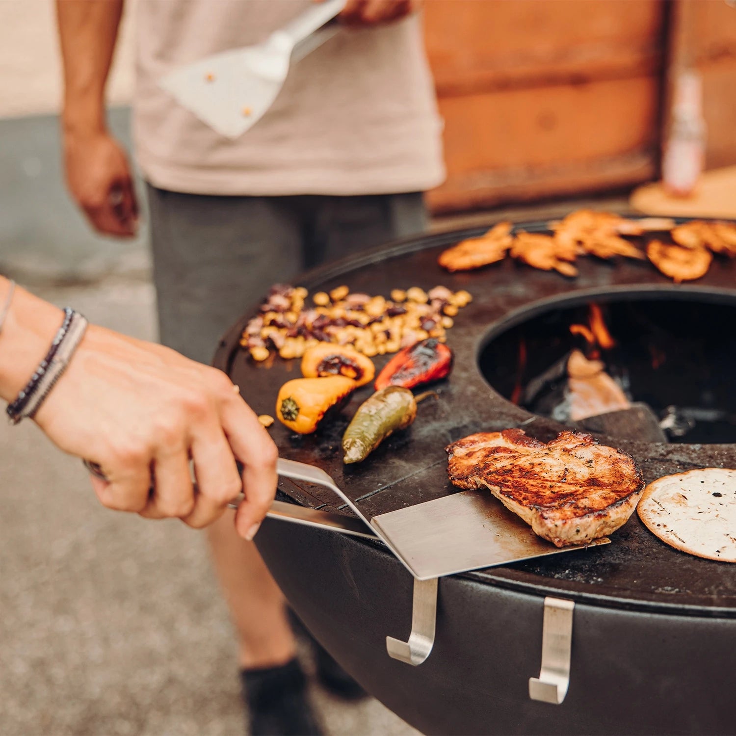Höfats stainless steel grill Spatule for BBQs and Fire Grills